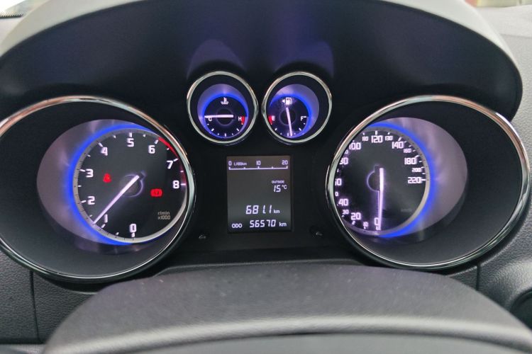 Changan CS35MAX 2016 car image #12