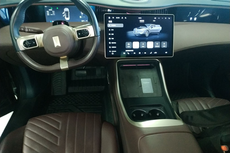 Avatr 11 2024 car image #12