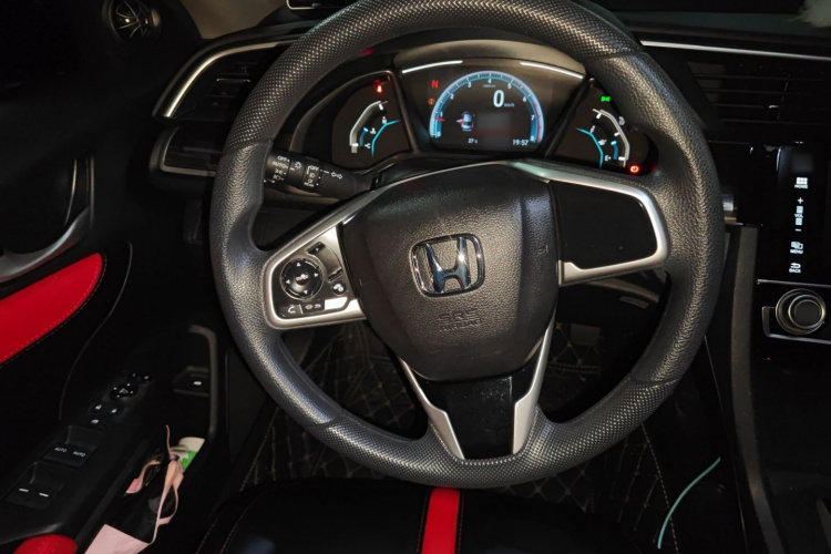 Honda Civic 2019 #12 Honda Civic 2019 car image #12