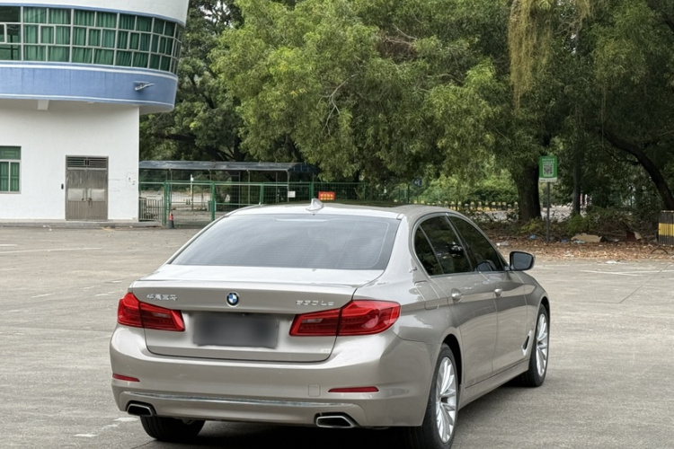 BMW 5 Series New Energy 2019 image de voiture #12