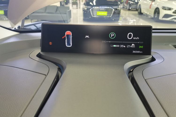 Toyota bZ3 2023 immagine di auto #12