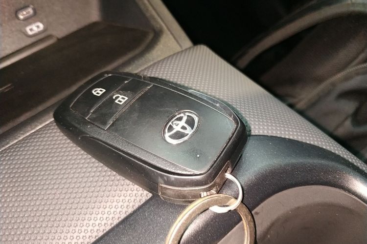 Toyota bZ5 2025 car image #12