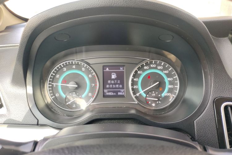 Great Wall C30 2015 car image #12