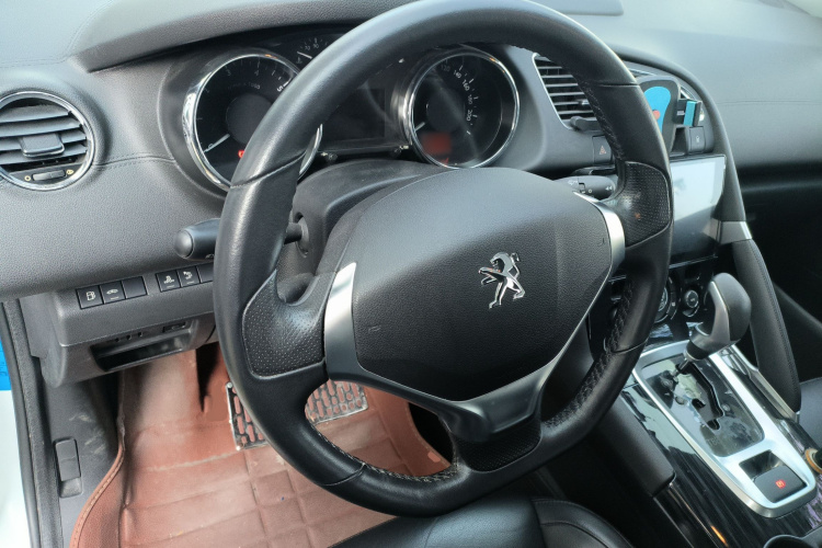 Peugeot 3008 2015 car image #12