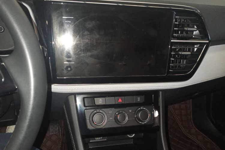 VS5 2023 car image #12