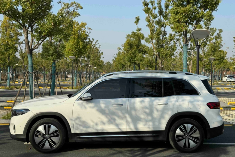 Mercedes-Benz EQB Class 2024 #12 Mercedes-Benz EQB Class 2024 car image #12