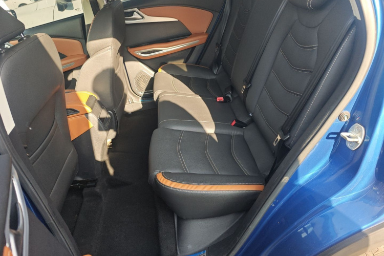 众泰 众泰T300 2019 汽车图片 #12