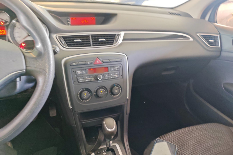 标致 标致308 2015 汽车图片 #12