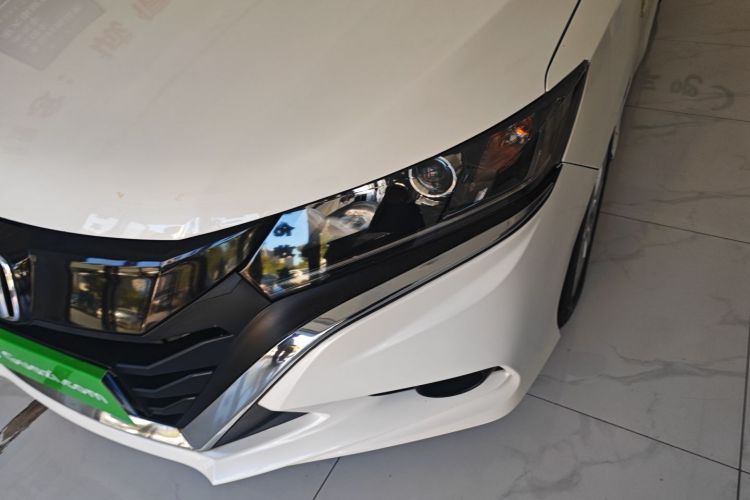 Honda Gienia 2019 car image #12