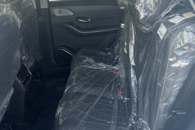 Jetour X90 C-DM car image #12