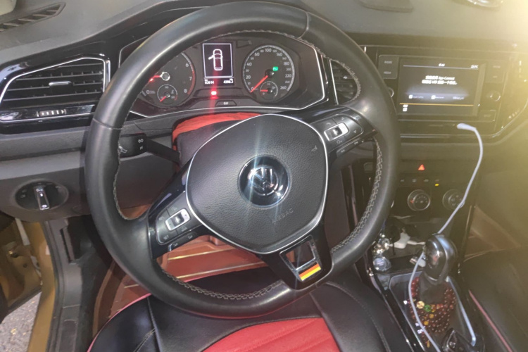 T-Roc 2019 image de voiture #12