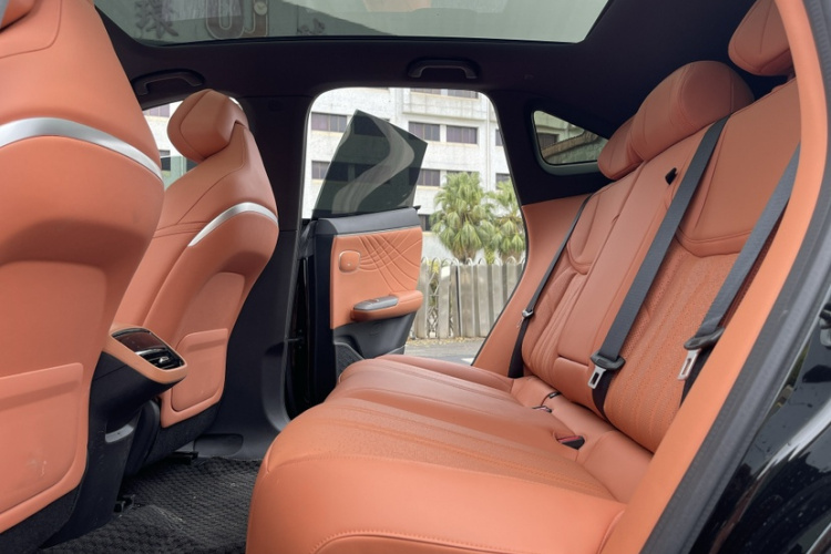 Deepal S07 2025 car image #12