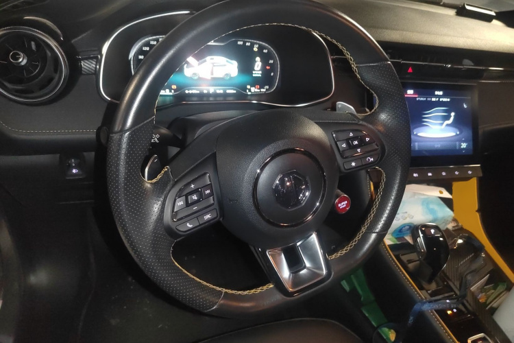 MG 6 New Energy 2022 immagine di auto #12