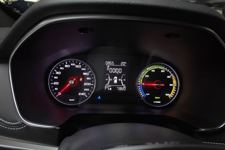 Roewe RX5 New Energy 2018 изображение автомобиля #12