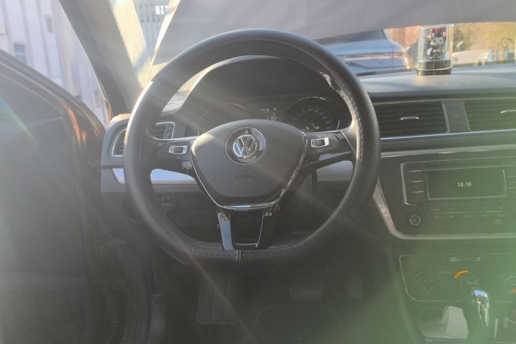 Volkswagen Gran Lavida 2017 immagine di auto #12