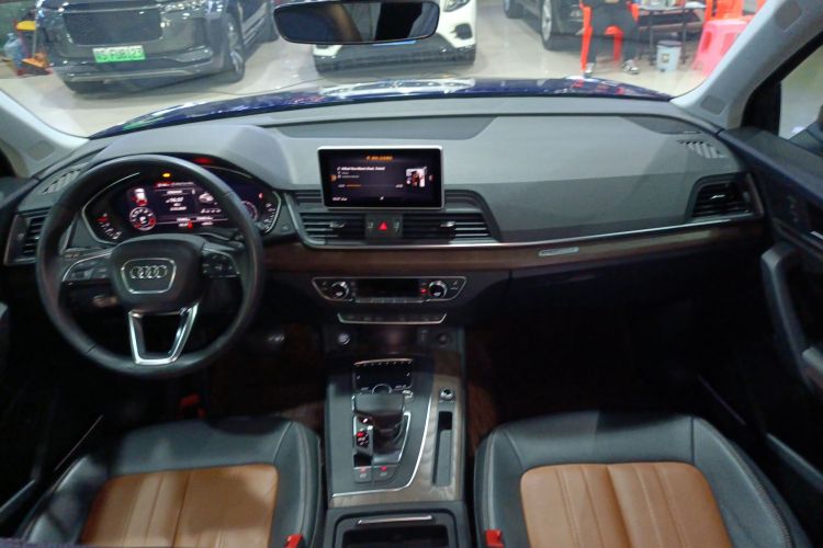 Audi Q5L 2019 car image #12