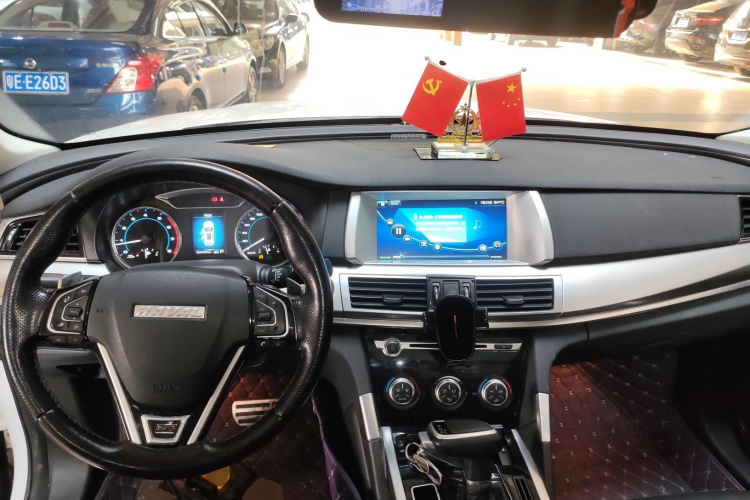 Haval H7 2017 car image #12