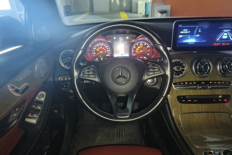 Mercedes-Benz GLC Coupe 2018 immagine di auto #12