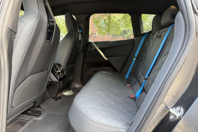 BMW iX M60 2022 #12 BMW iX M60 2022 car image #12