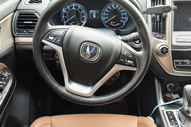 Changan CS95 2017 #12 Changan CS95 2017 صورة سيارة #12