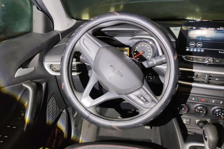 Chevrolet Tracker 2019 #12 Chevrolet Tracker 2019 car image #12