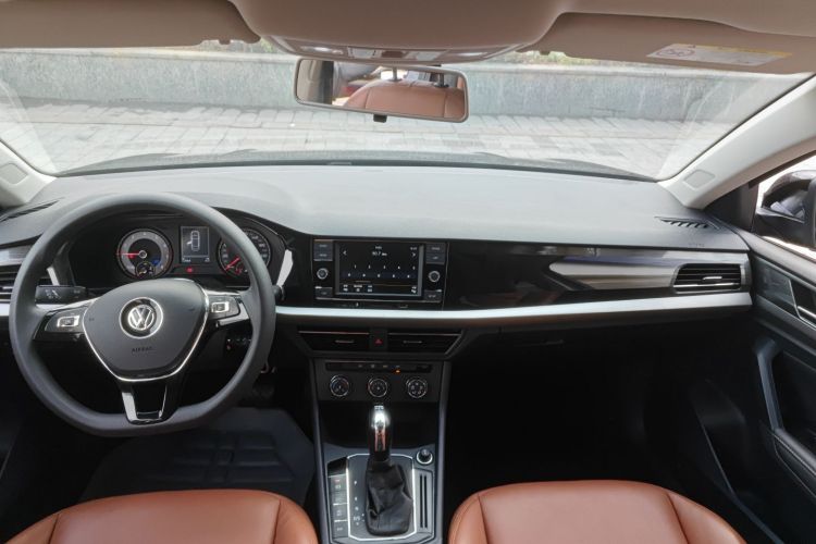 Volkswagen Lavida 2018 car image #12