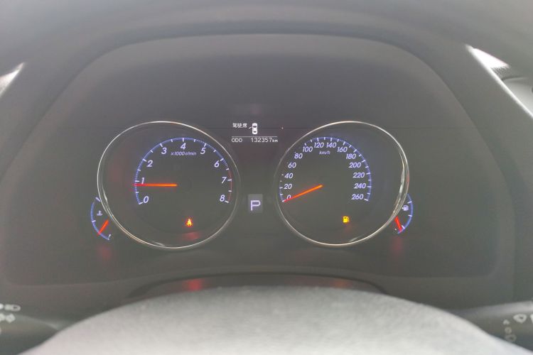 Toyota Reiz 2013 immagine di auto #12