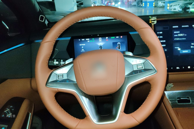 BYD Tang L 2025 car image #12