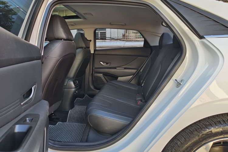 现代 伊兰特 2021 汽车图片 #12