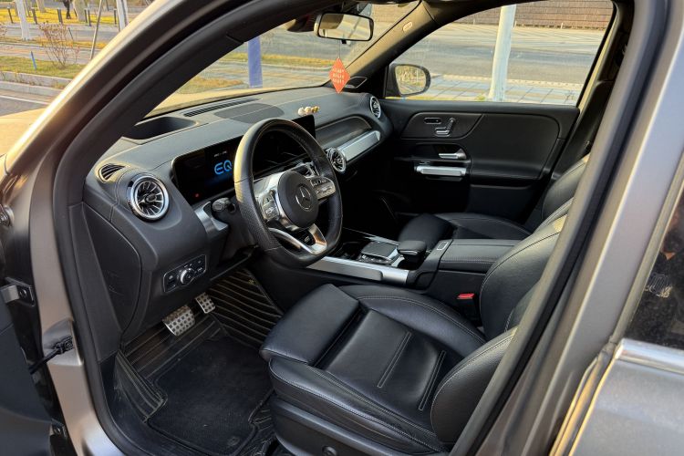 Mercedes-Benz EQB Class 2022 #12 Mercedes-Benz EQB Class 2022 car image #12