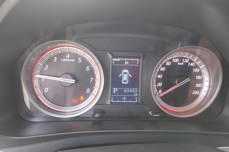 Forthing JOYEAR X6 2018 #12 Forthing JOYEAR X6 2018 car image #12