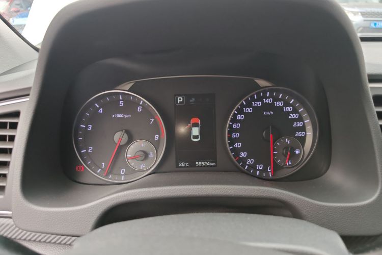 Hyundai Elantra AD 2019 car image #12