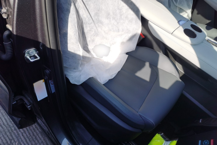 Changan UNI-Z PHEV 2025 #12 Changan UNI-Z PHEV 2025 car image #12