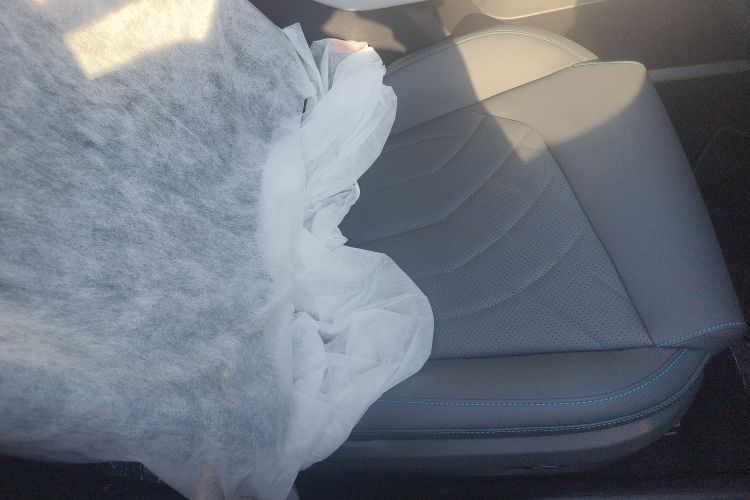 Changan UNI-Z PHEV 2025 #12 Changan UNI-Z PHEV 2025 car image #12