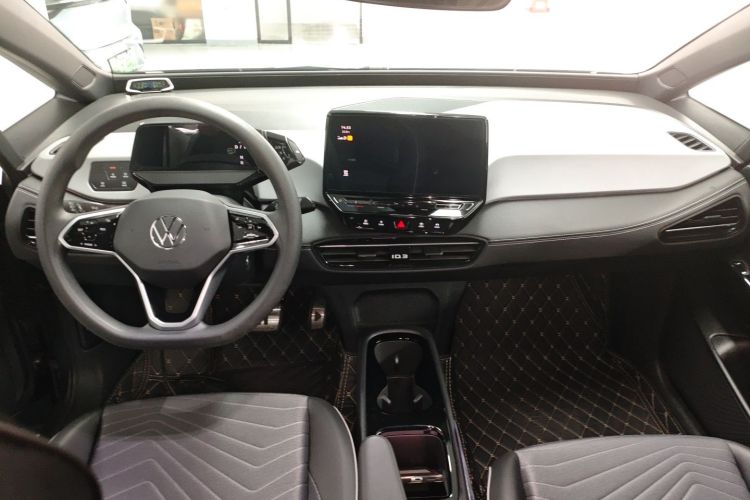 Volkswagen ID.3 2024 car image #12