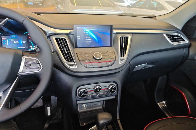 Soueast DX7 2017 car image #12
