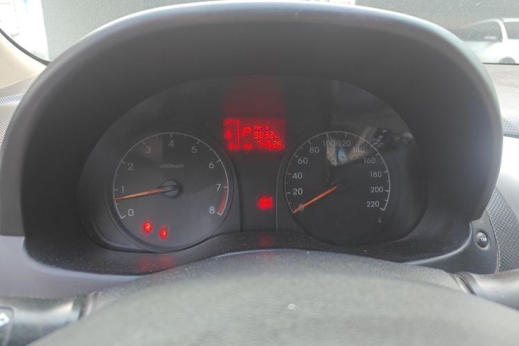 Hyundai Reina 2017 #12 Hyundai Reina 2017 car image #12