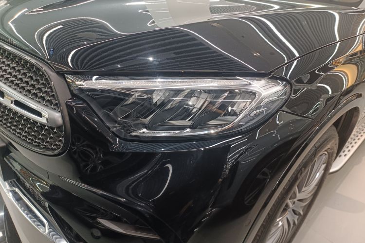 Mercedes-Benz GLC Class 2025 car image #12