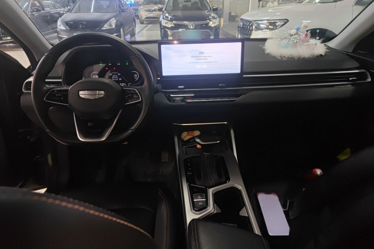 GEELY Emgrand 2024 car image #12