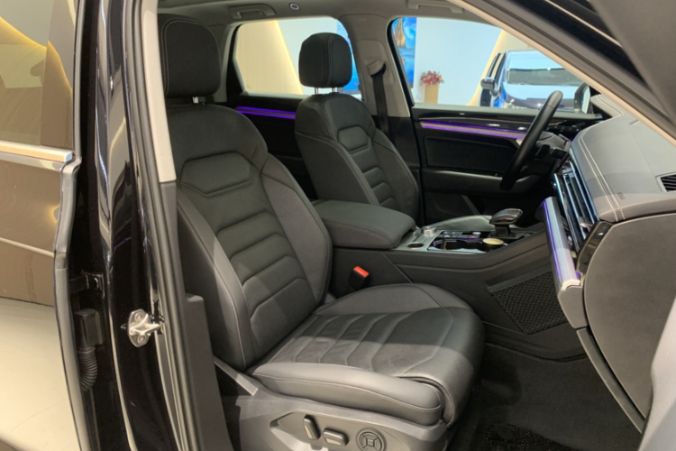 Volkswagen Touareg New Energy 2021 car image #12