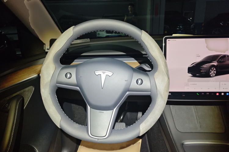Tesla Model Y 2022 #12 Tesla Model Y 2022 car image #12