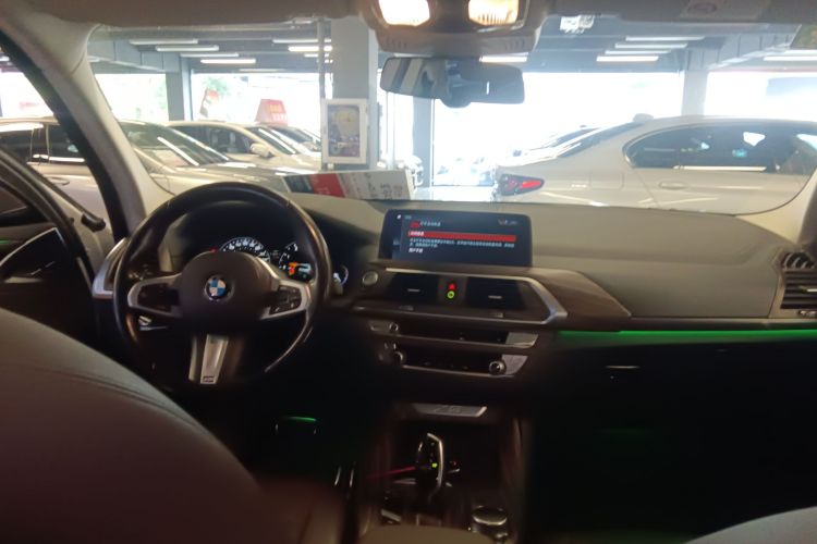 BMW X3 2018 car image #12