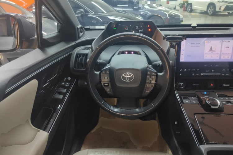 Toyota bZ4X 2022 immagine di auto #12