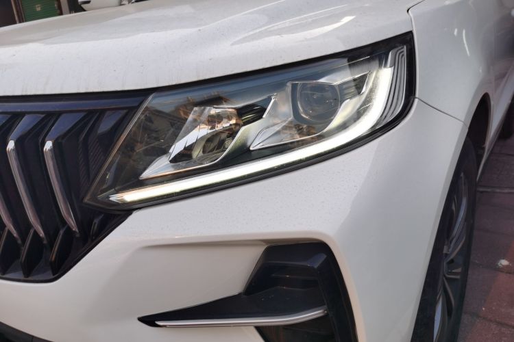 GEELY Vision X6 2022 car image #12