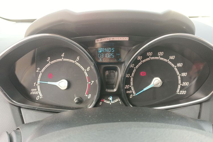 Ford Fiesta 2016 car image #12