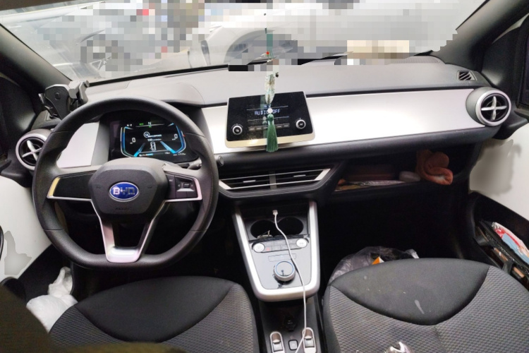 BYD e1 2019 #12 BYD e1 2019 car image #12