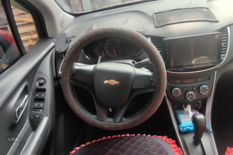 Chevrolet Tracker 2017 car image #12