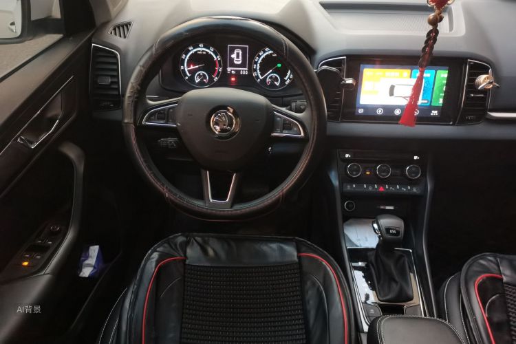 Skoda Karoq 2021 car image #12