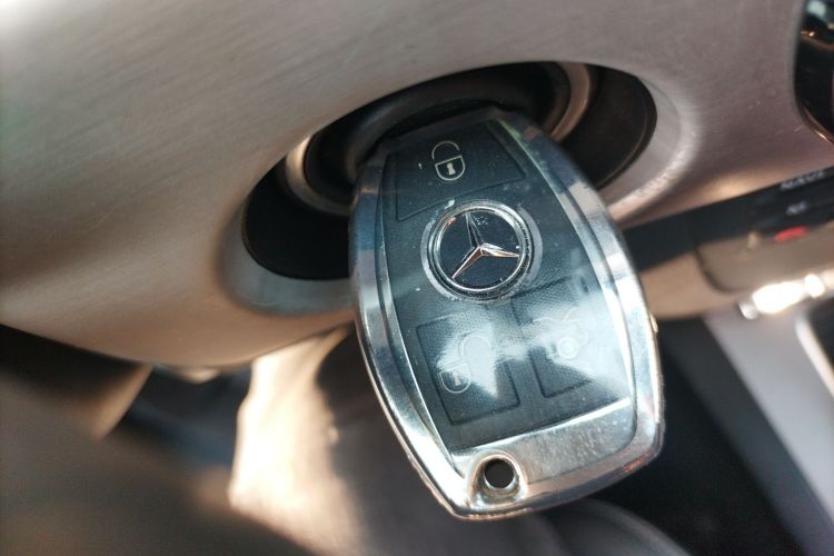 Mercedes-Benz GLK Class 2015 immagine di auto #12