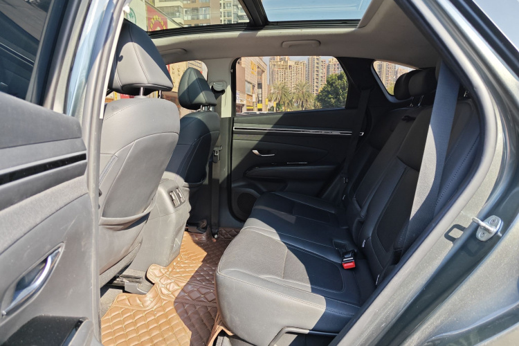Hyundai Tucson 2022 car image #12